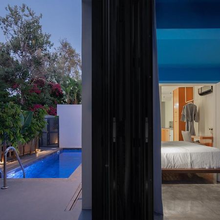 Adrop Pool Suites Paphos ภายนอก รูปภาพ