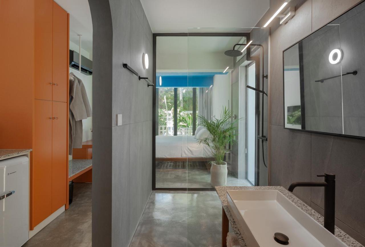 Adrop Pool Suites Paphos ภายนอก รูปภาพ