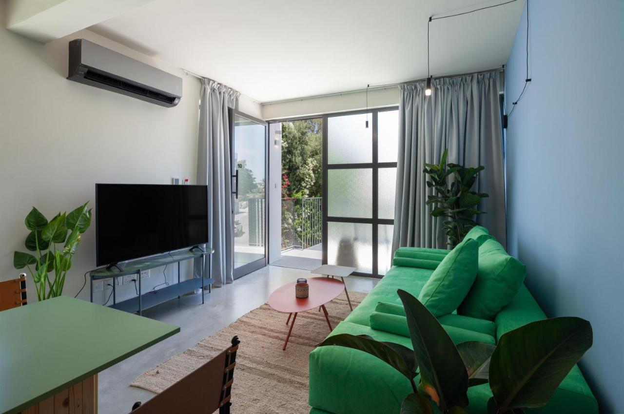 Adrop Pool Suites Paphos ภายนอก รูปภาพ