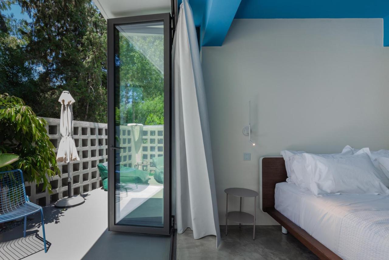Adrop Pool Suites Paphos ภายนอก รูปภาพ